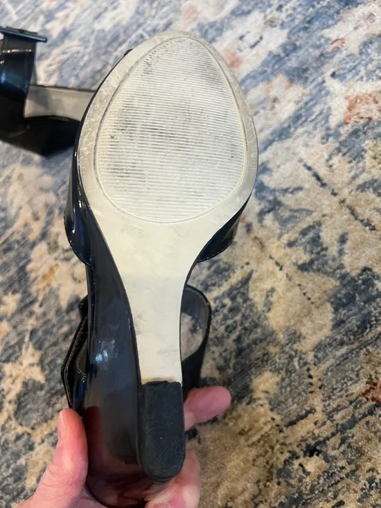 Apt 9 Women's Black Patent Peep-Toe Slingback Heels - Picture 10 of 11